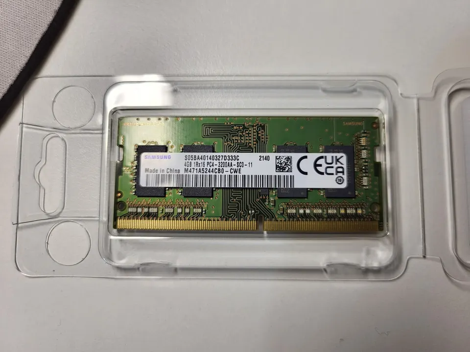 Reference photograph illustrating DDR4 Laptop Memory